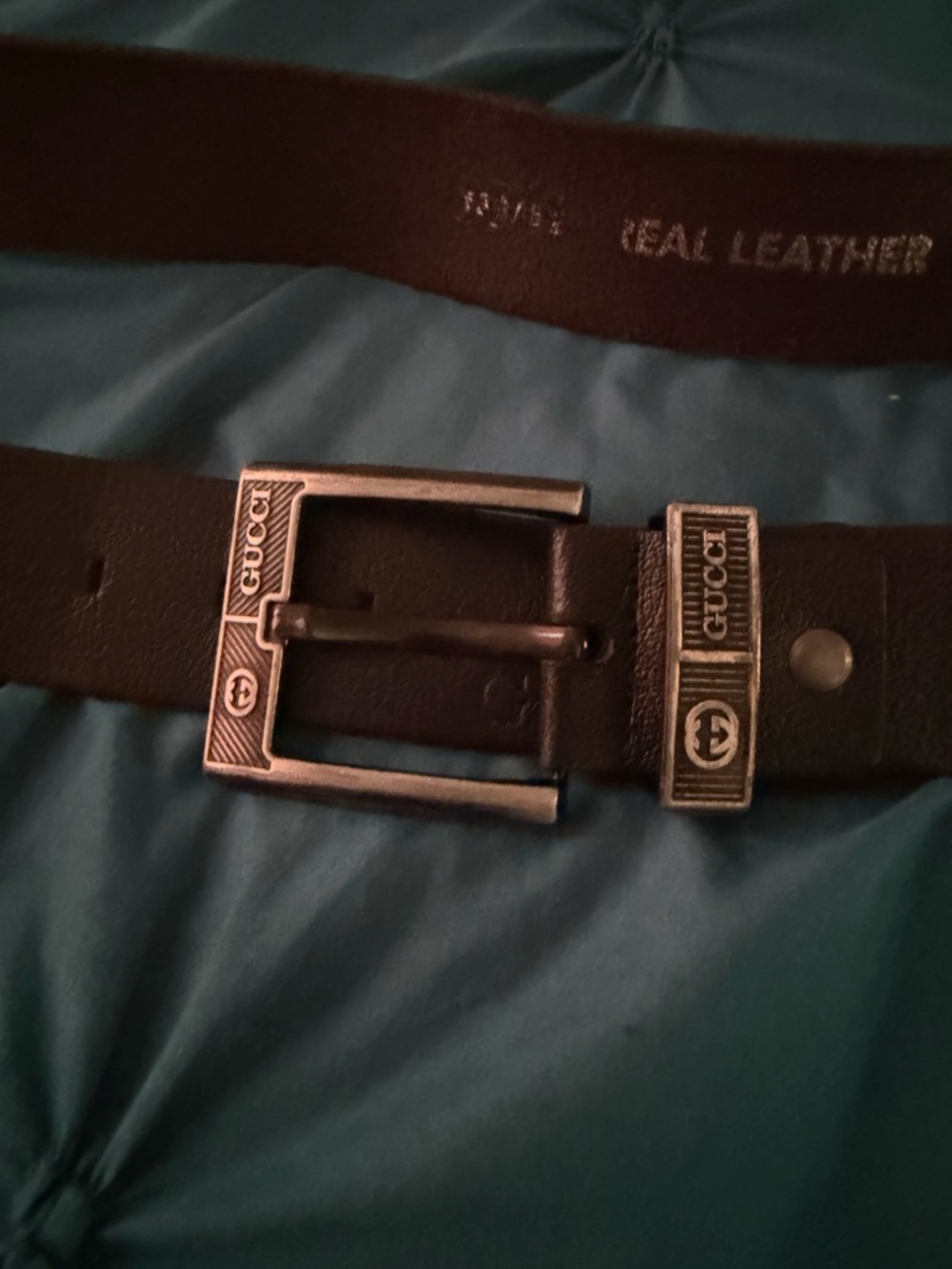 Gucci Black Leather Men’s Belt with Branded Silver-Tone Buckle